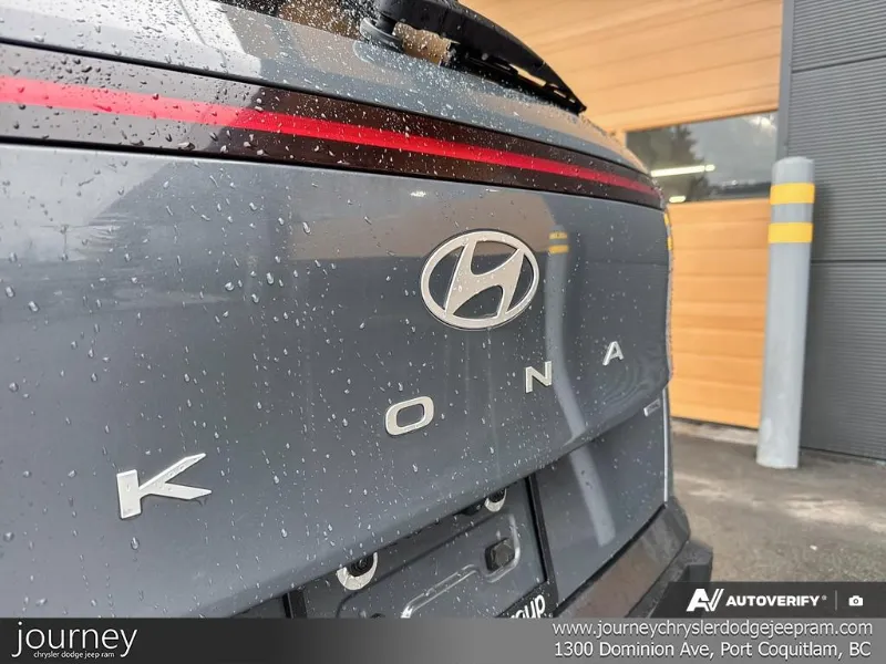 2024 HYUNDAI Kona angle 8