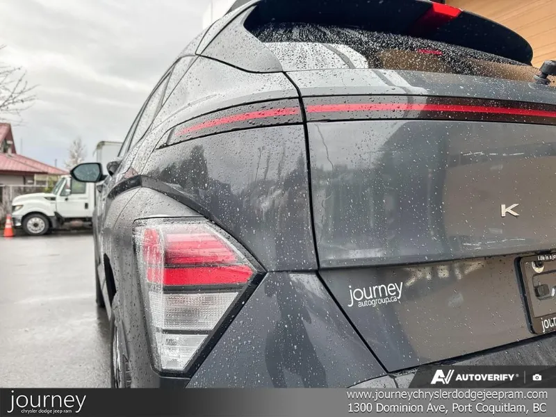 2024 HYUNDAI Kona angle 10