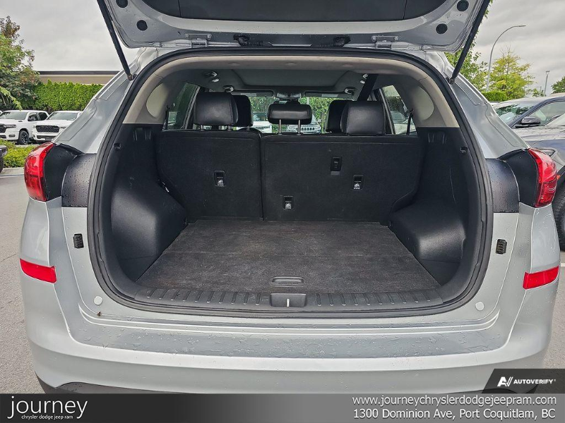 2020 Hyundai Tucson angle 10