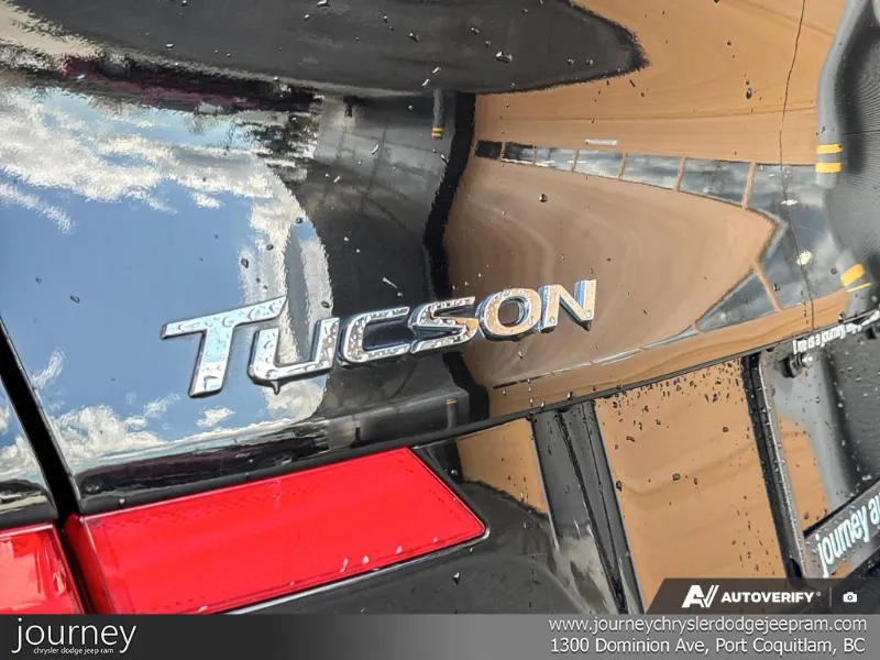 2019 HYUNDAI Tucson angle 8