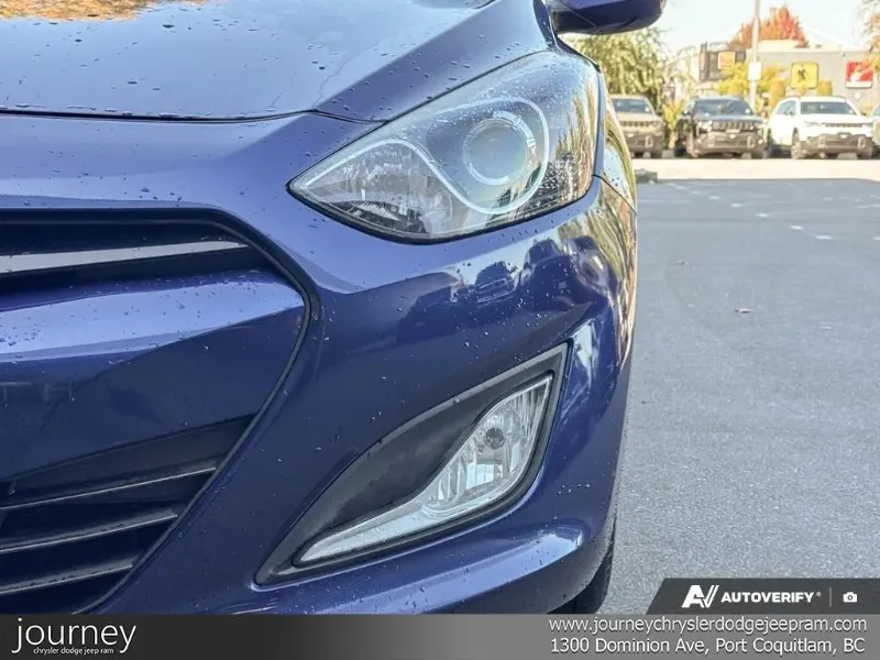 2013 HYUNDAI Elantra GT angle 7