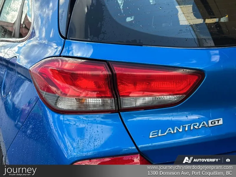 2018 HYUNDAI Elantra GT angle 10