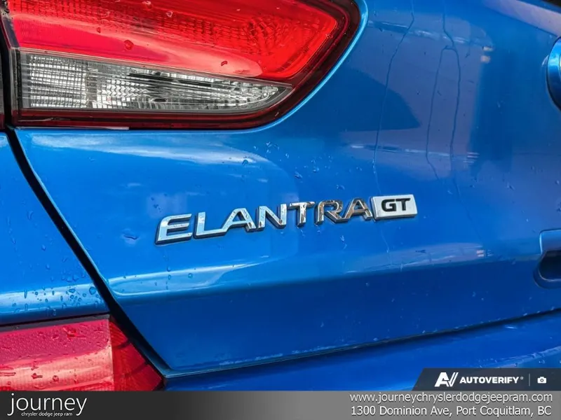 2018 HYUNDAI Elantra GT angle 8