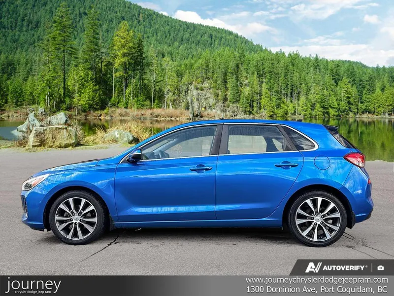 2018 HYUNDAI Elantra GT angle 3