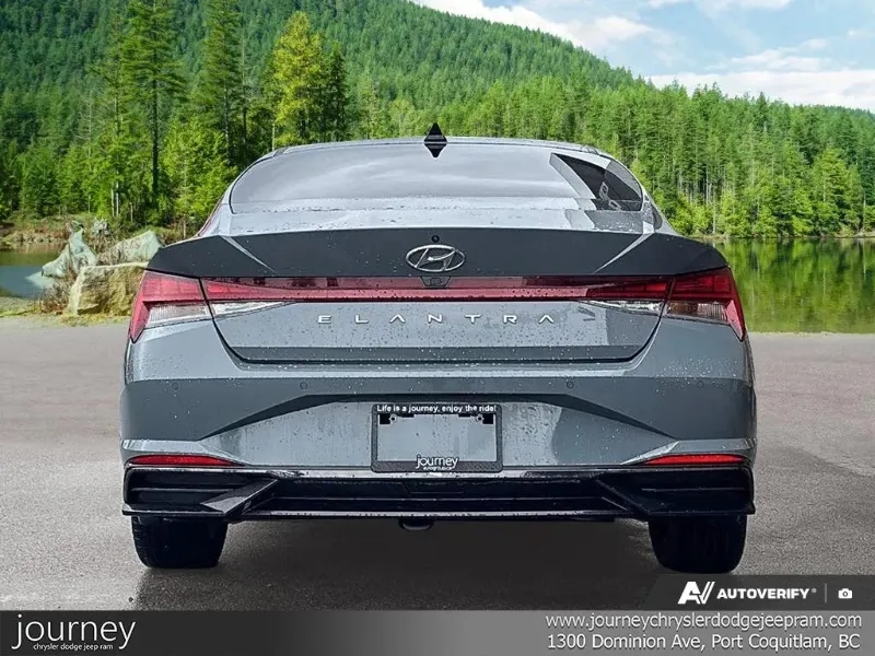 2022 HYUNDAI Elantra angle 6