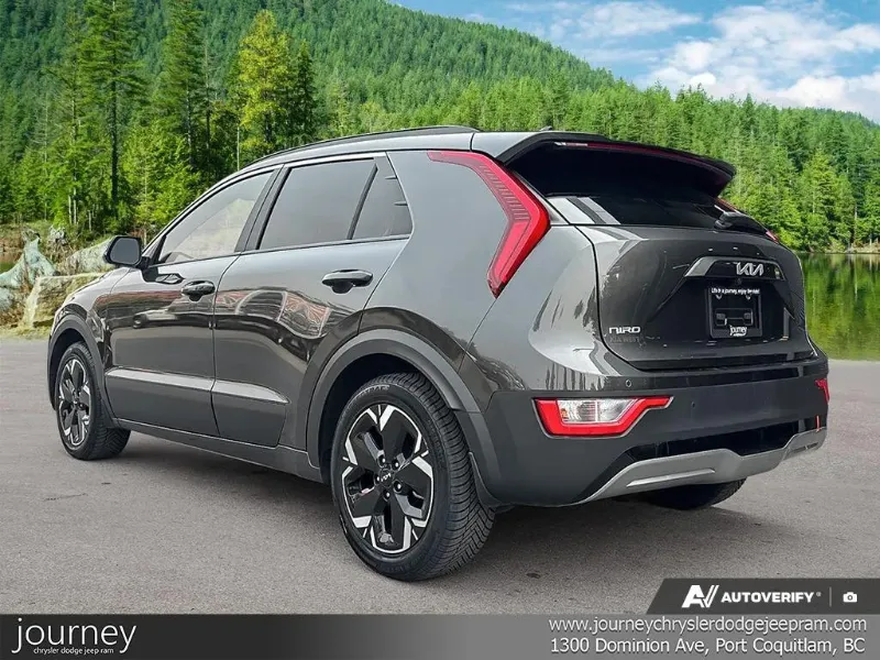 2024 KIA Niro EV angle 4