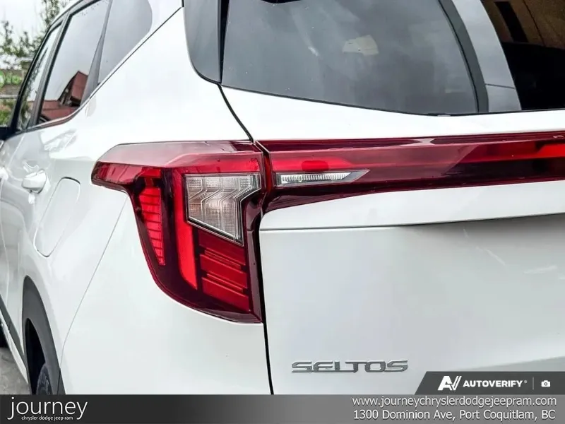 2025 KIA Seltos angle 10