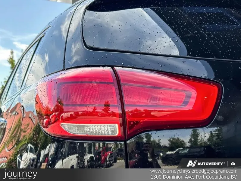 2015 Kia Sportage angle 8