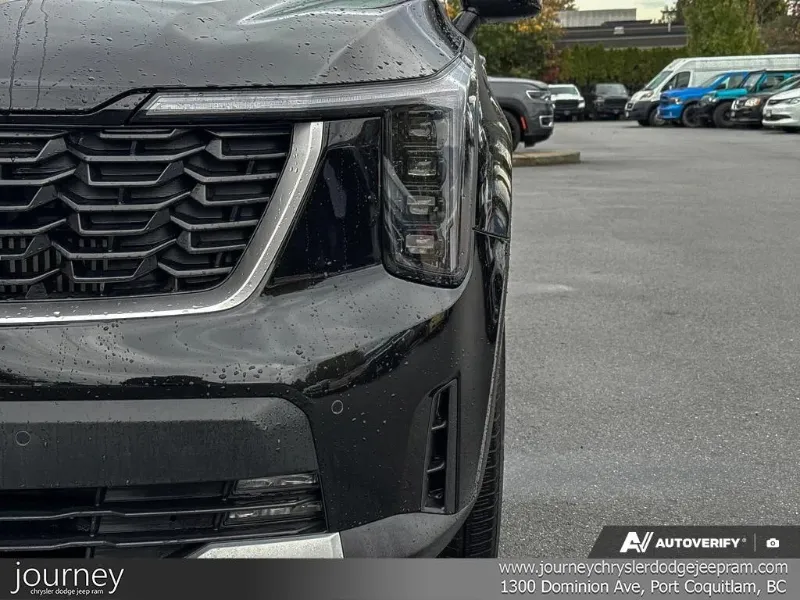 2025 KIA Sorento Hybrid angle 7