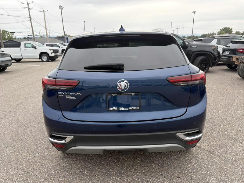 2022 Buick Envision Essence at Alfa Romeo of Winnipeg Winnipeg Manitoba (Image 5/8)