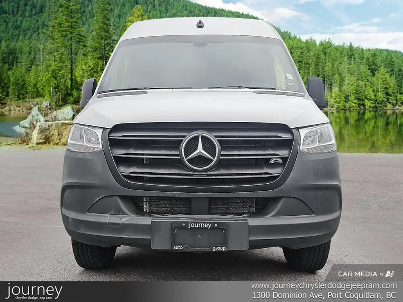 2023 MERCEDES BENZ Sprinter Cargo Van angle 2