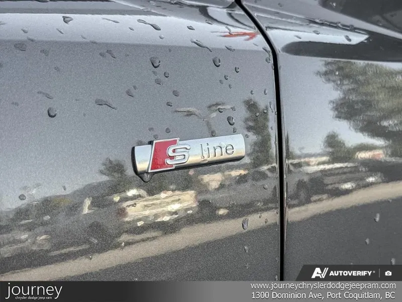 2025 AUDI Q3 angle 7