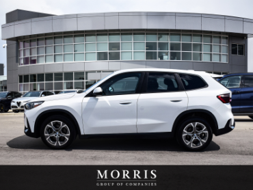 2023 BMW X1 28i  at Alfa Romeo of Winnipeg Winnipeg Manitoba thumbnail 3