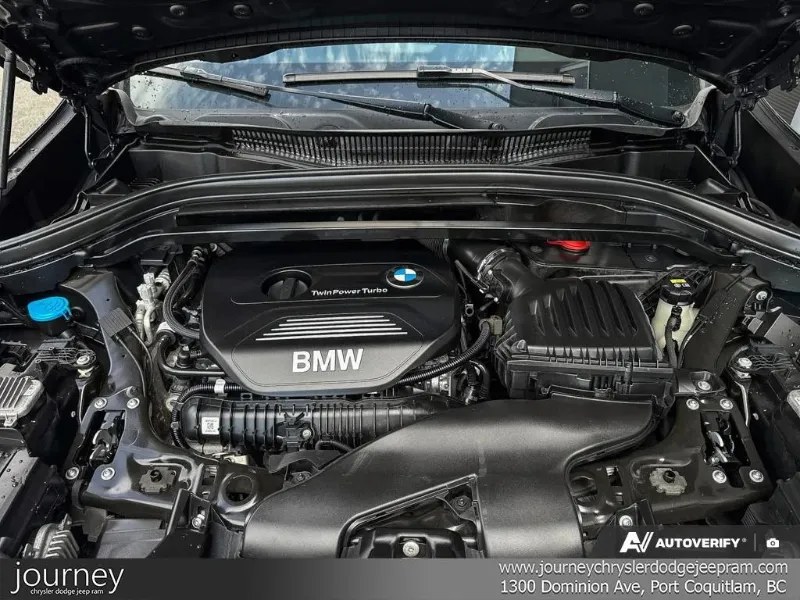 2018 BMW X1 angle 9