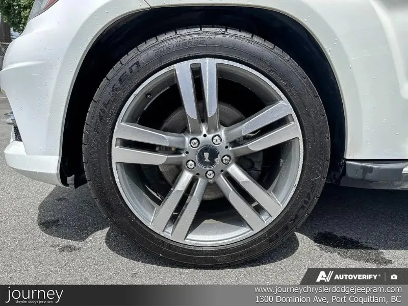 2013 MERCEDESBENZ GLK-Class angle 6