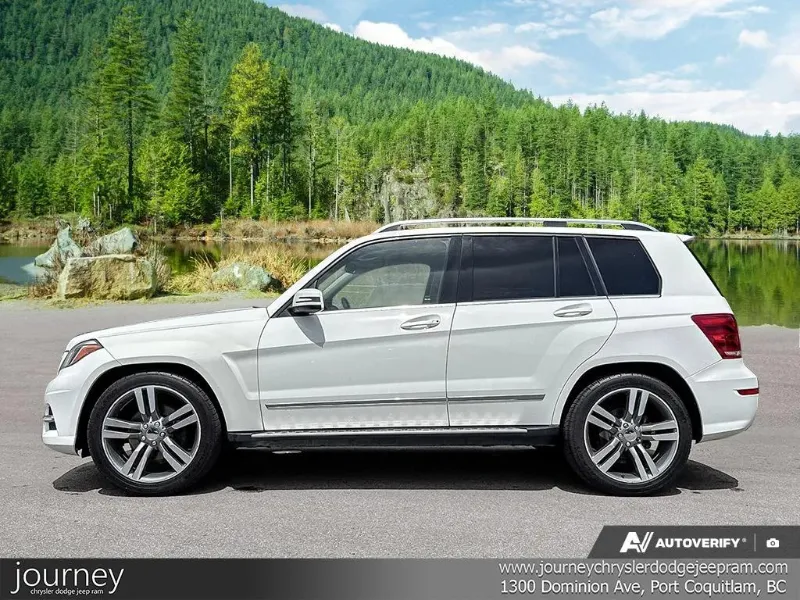 2013 MERCEDESBENZ GLK-Class angle 3