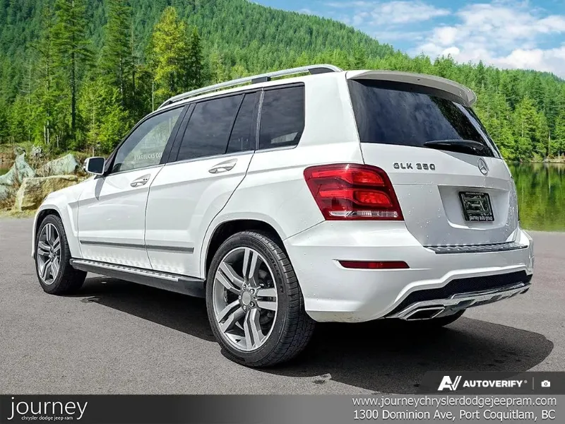2013 MERCEDESBENZ GLK-Class angle 4