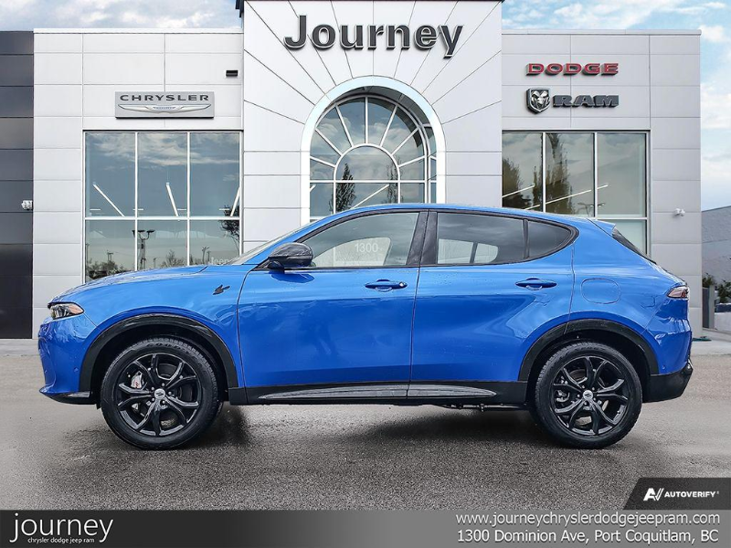 2024 DODGE Hornet angle 3