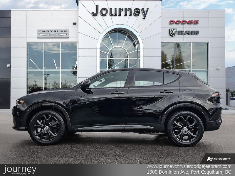 2024 DODGE Hornet angle 3