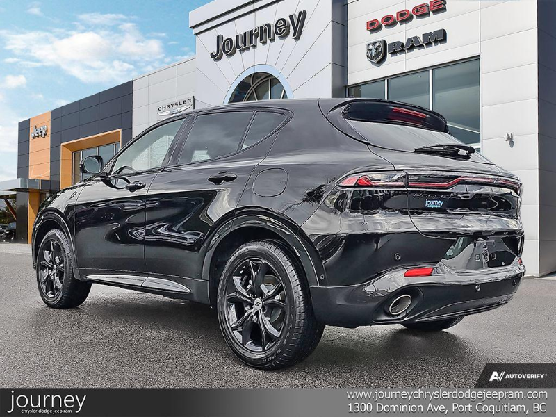 2024 DODGE Hornet angle 4