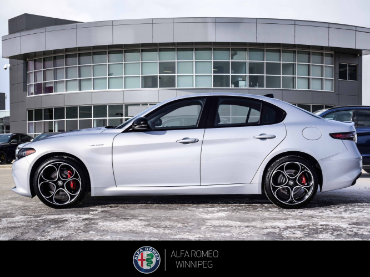 2025 ALFA ROMEO Giulia   at Alfa Romeo of Winnipeg Winnipeg Manitoba thumbnail 3
