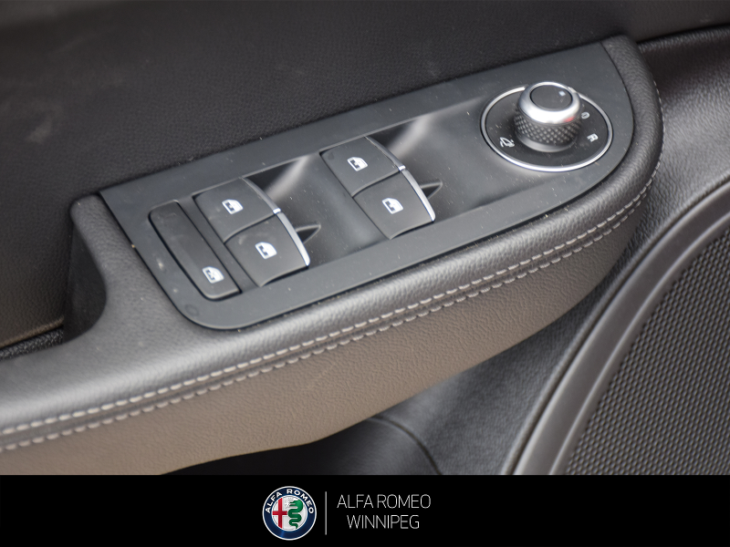 2026 ALFA ROMEO Giulia Veloce  at Alfa Romeo of Winnipeg Winnipeg Manitoba (Image 12/23)