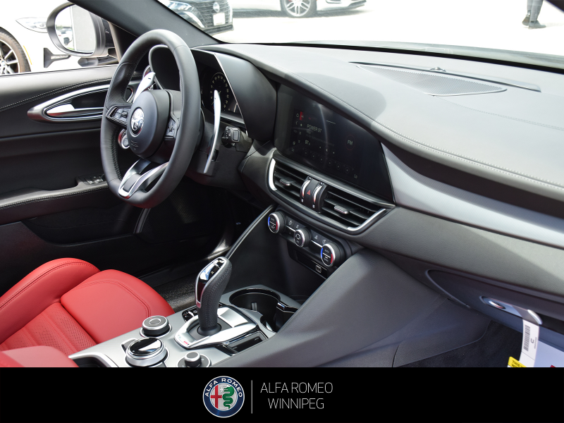 2026 ALFA ROMEO Giulia Veloce  at Alfa Romeo of Winnipeg Winnipeg Manitoba (Image 24/27)