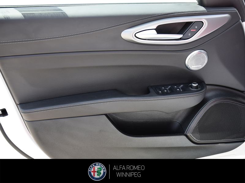 2026 ALFA ROMEO Giulia Veloce  at Alfa Romeo of Winnipeg Winnipeg Manitoba (Image 13/27)