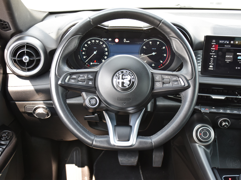 2024 Alfa Romeo Tonale Sprint  at Alfa Romeo of Winnipeg Winnipeg Manitoba (Image 16/20)
