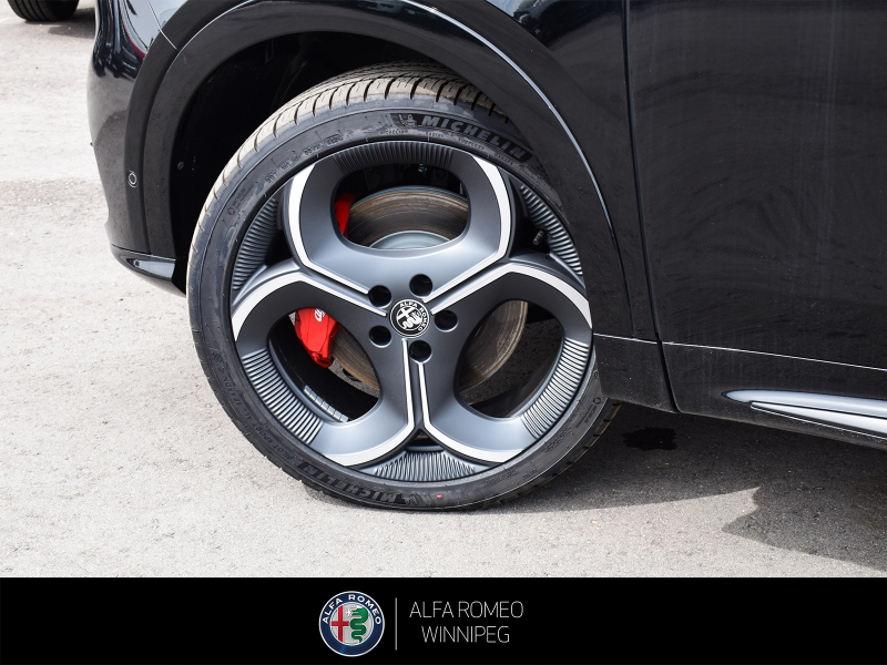 2026 ALFA ROMEO Tonale Veloce  at Alfa Romeo of Winnipeg Winnipeg Manitoba (Image 11/24)