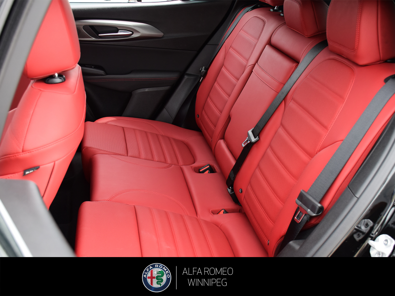 2026 ALFA ROMEO Tonale Veloce  at Alfa Romeo of Winnipeg Winnipeg Manitoba (Image 19/24)