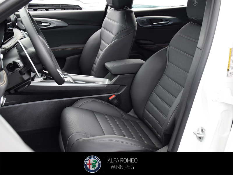 2025 ALFA ROMEO Tonale Veloce  at Alfa Romeo of Winnipeg Winnipeg Manitoba (Image 18/28)