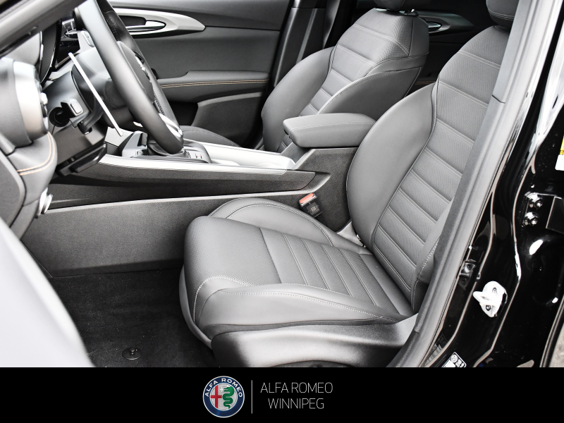 2026 ALFA ROMEO Tonale Veloce  at Alfa Romeo of Winnipeg Winnipeg MB (Image 18/23)
