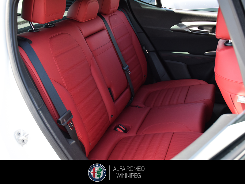 2026 ALFA ROMEO Tonale Veloce at Alfa Romeo of Winnipeg Winnipeg Manitoba (Image 20/26)
