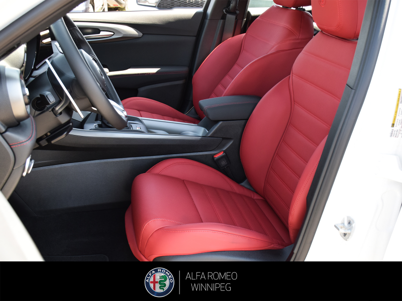 2026 ALFA ROMEO Tonale Veloce at Alfa Romeo of Winnipeg Winnipeg Manitoba (Image 17/26)