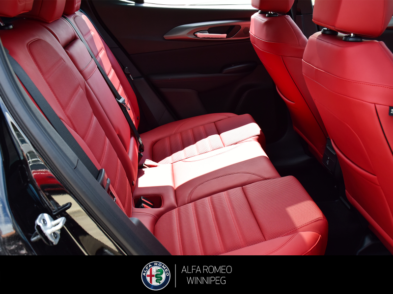 2026 ALFA ROMEO Tonale Veloce at Alfa Romeo of Winnipeg Winnipeg Manitoba (Image 19/23)
