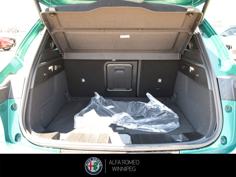2026 ALFA ROMEO Tonale Speciale  at Alfa Romeo of Winnipeg Winnipeg Manitoba (Image 10/24)