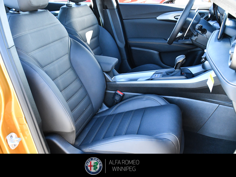 2026 ALFA ROMEO Tonale Veloce  at Alfa Romeo of Winnipeg Winnipeg MB (Image 23/24)