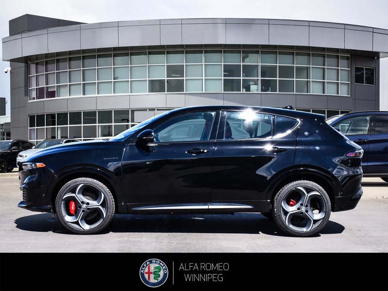 2026 ALFA ROMEO Tonale Veloce at Alfa Romeo of Winnipeg Winnipeg Manitoba (Image 2/24)