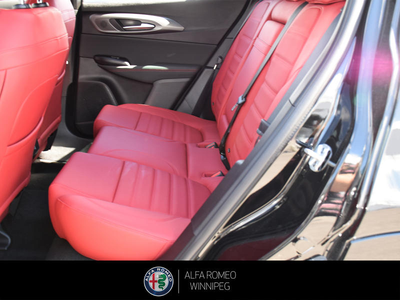 2026 ALFA ROMEO Tonale Veloce at Alfa Romeo of Winnipeg Winnipeg Manitoba (Image 18/24)
