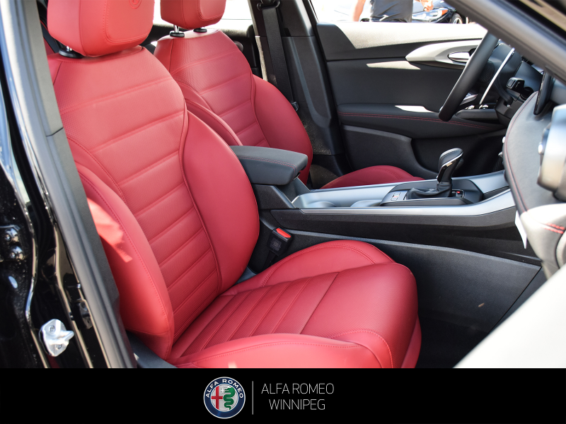2026 ALFA ROMEO Tonale Veloce at Alfa Romeo of Winnipeg Winnipeg Manitoba (Image 21/24)