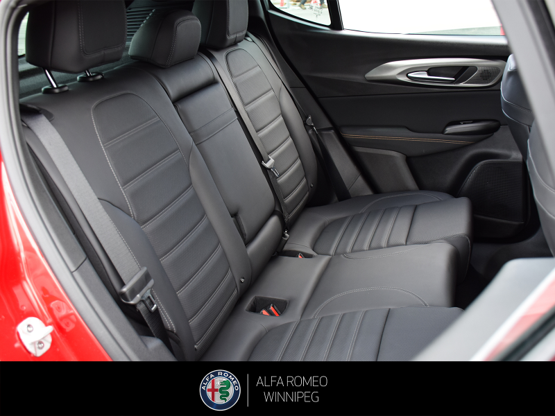 2026 ALFA ROMEO Tonale Veloce at Alfa Romeo of Winnipeg Winnipeg Manitoba (Image 21/27)