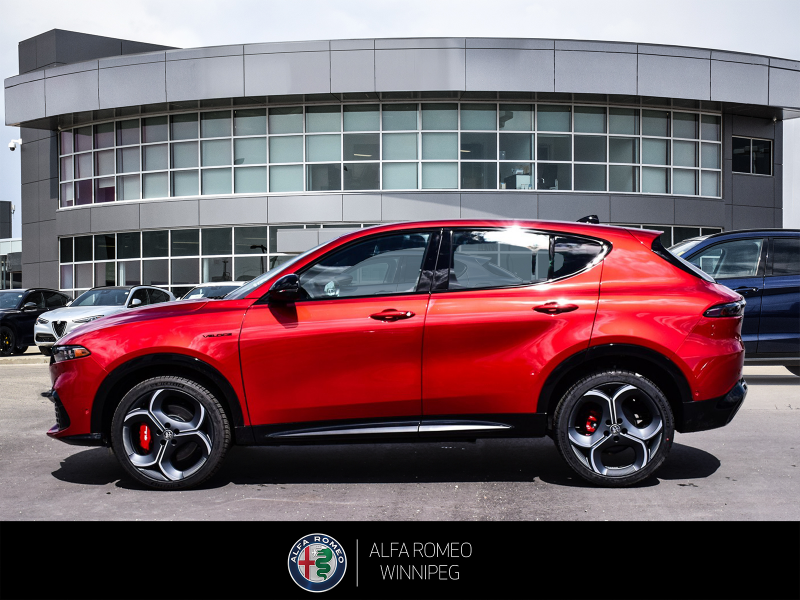2026 ALFA ROMEO Tonale Veloce at Alfa Romeo of Winnipeg Winnipeg Manitoba (Image 2/27)