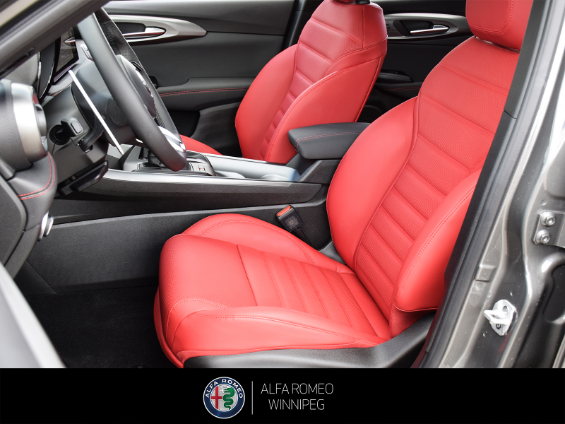 2026 ALFA ROMEO Tonale Veloce at Alfa Romeo of Winnipeg Winnipeg Manitoba (Image 18/28)