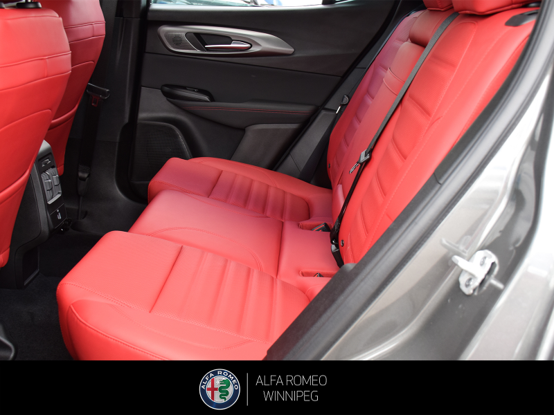 2026 ALFA ROMEO Tonale Veloce at Alfa Romeo of Winnipeg Winnipeg Manitoba (Image 20/28)