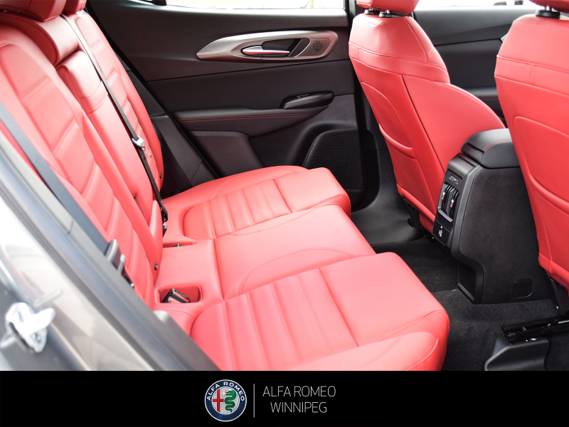 2026 ALFA ROMEO Tonale Veloce at Alfa Romeo of Winnipeg Winnipeg Manitoba (Image 23/28)