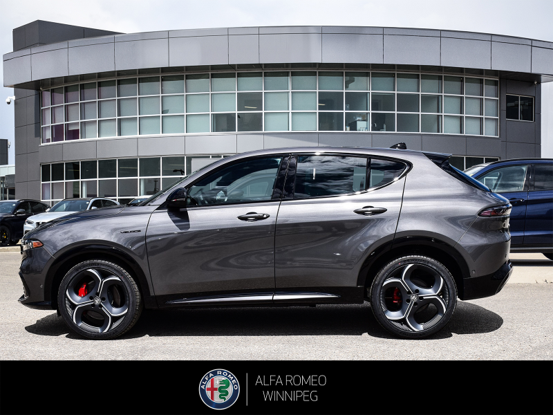 2026 ALFA ROMEO Tonale Veloce at Alfa Romeo of Winnipeg Winnipeg Manitoba (Image 2/28)
