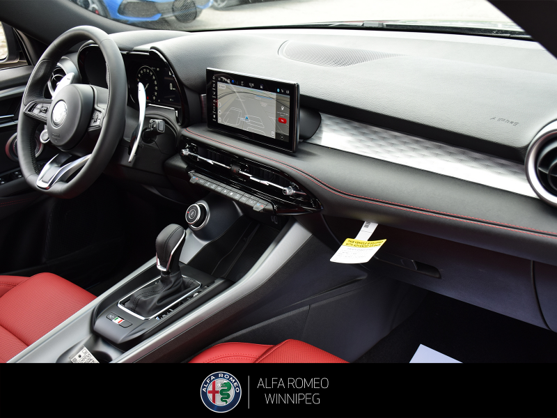 2026 ALFA ROMEO Tonale Veloce at Alfa Romeo of Winnipeg Winnipeg Manitoba (Image 25/28)