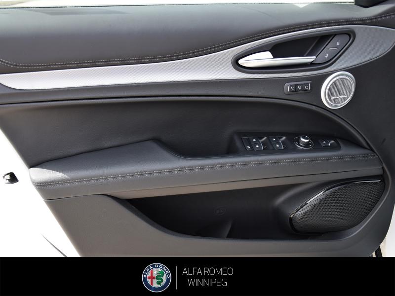 2025 ALFA ROMEO Stelvio at Alfa Romeo of Winnipeg Winnipeg Manitoba (Image 13/27)