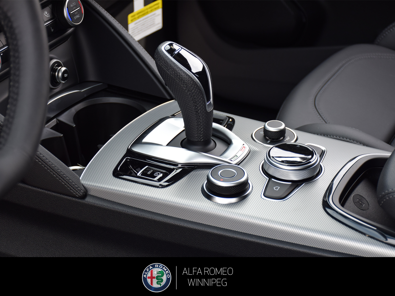 2025 ALFA ROMEO Stelvio at Alfa Romeo of Winnipeg Winnipeg Manitoba (Image 17/27)